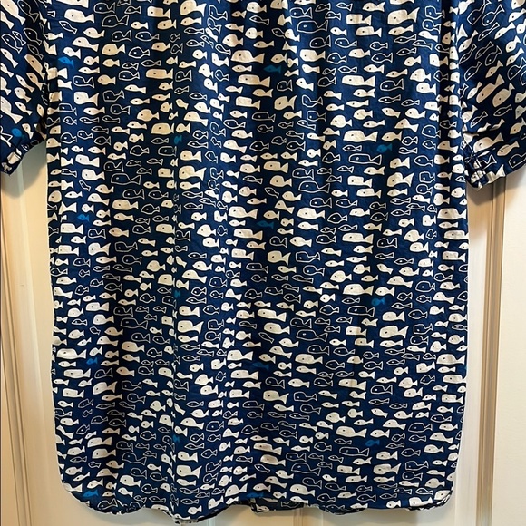 H&M Navy Blue and White Casual Button Down Shirt with Fish Pattern - Size Medium - Picture 13 of 15